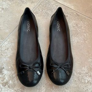 Vionic Women’s Minna Black Leather Ballet Flats Size 9 Narrow